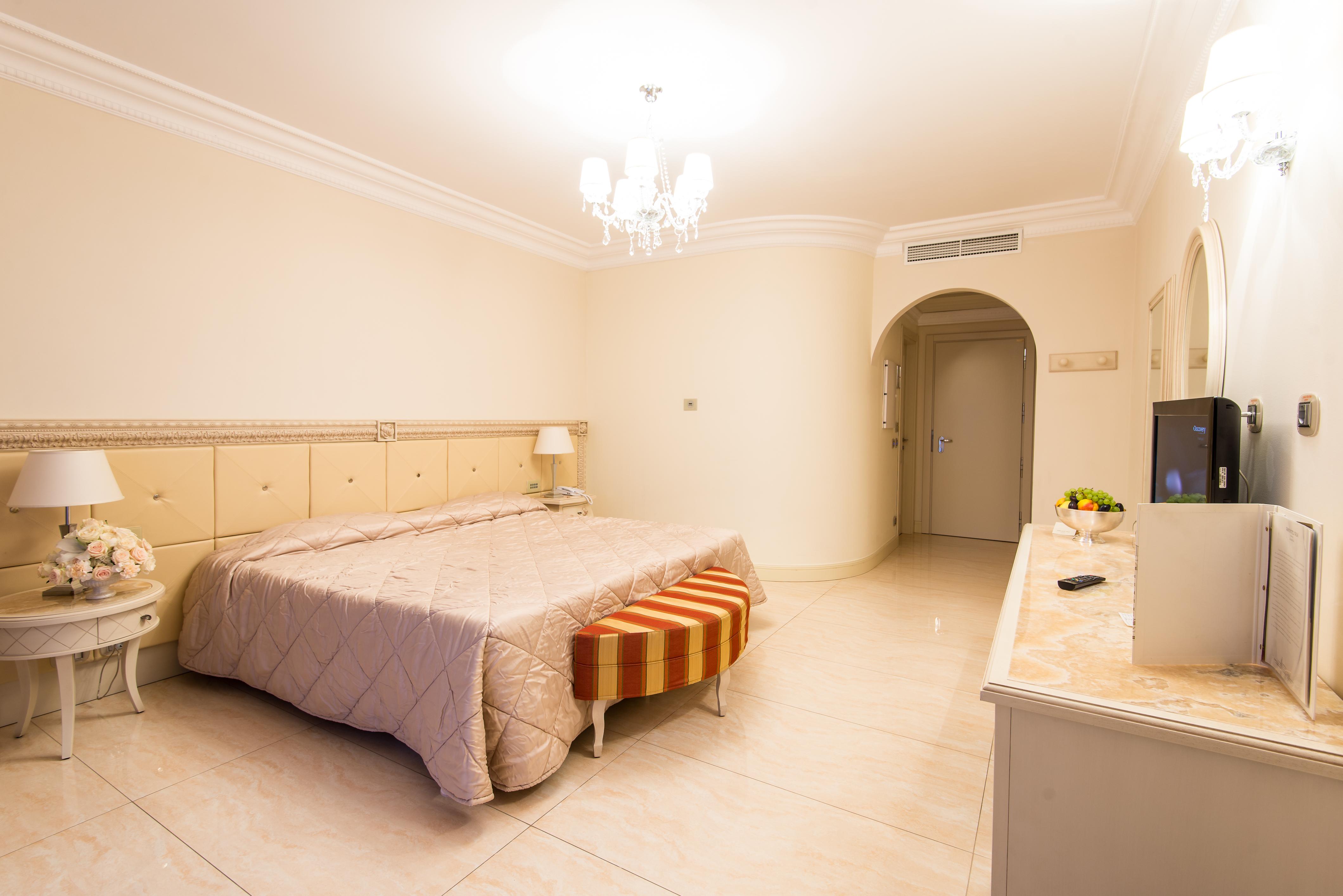 Grand Hotel Italia Cluj-Napoca Exterior foto A room at the hotel