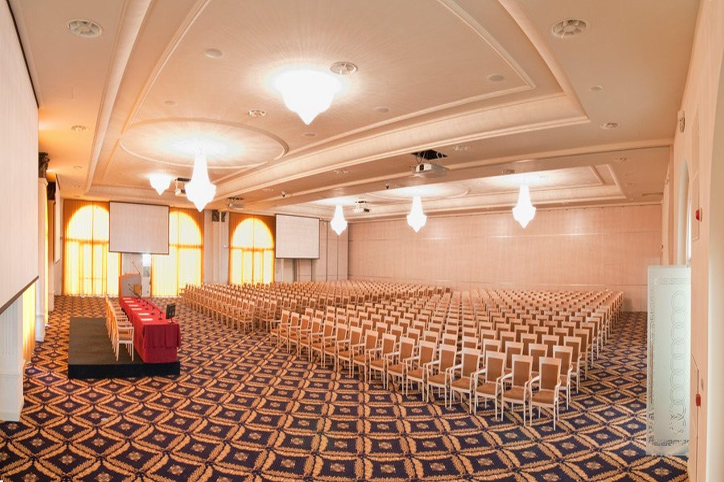 Grand Hotel Italia Cluj-Napoca Exterior foto The ballroom
