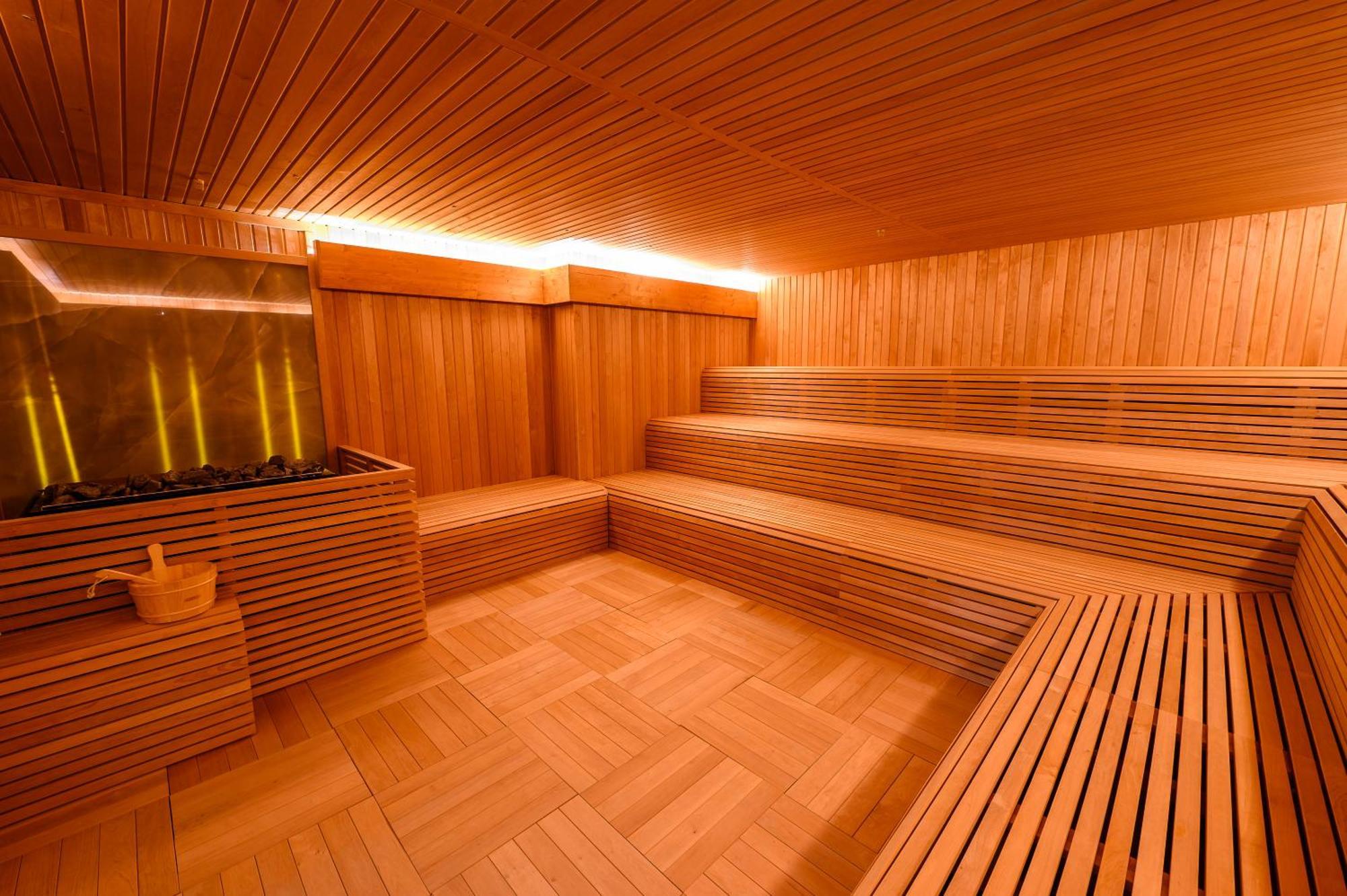 Grand Hotel Italia Cluj-Napoca Exterior foto A Finnish sauna